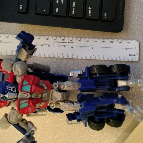 Transformers - Picture 3 of 16